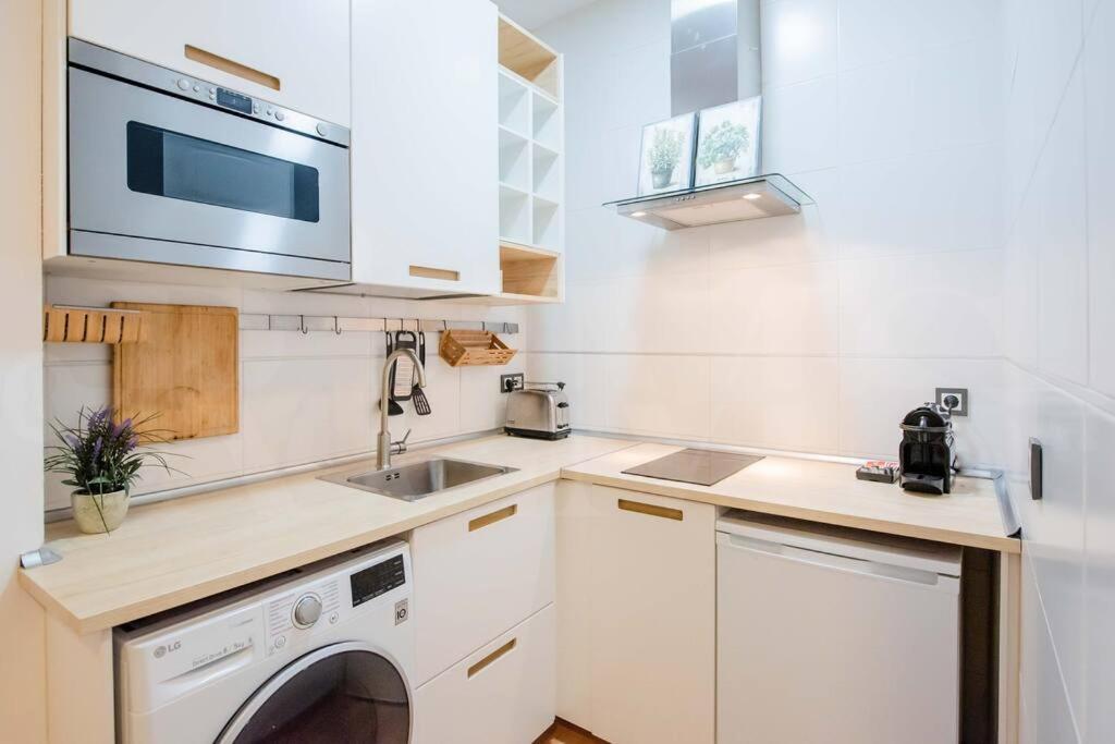 Relaxing Apartment With Parking In The Center By Rems Μάλαγα Εξωτερικό φωτογραφία