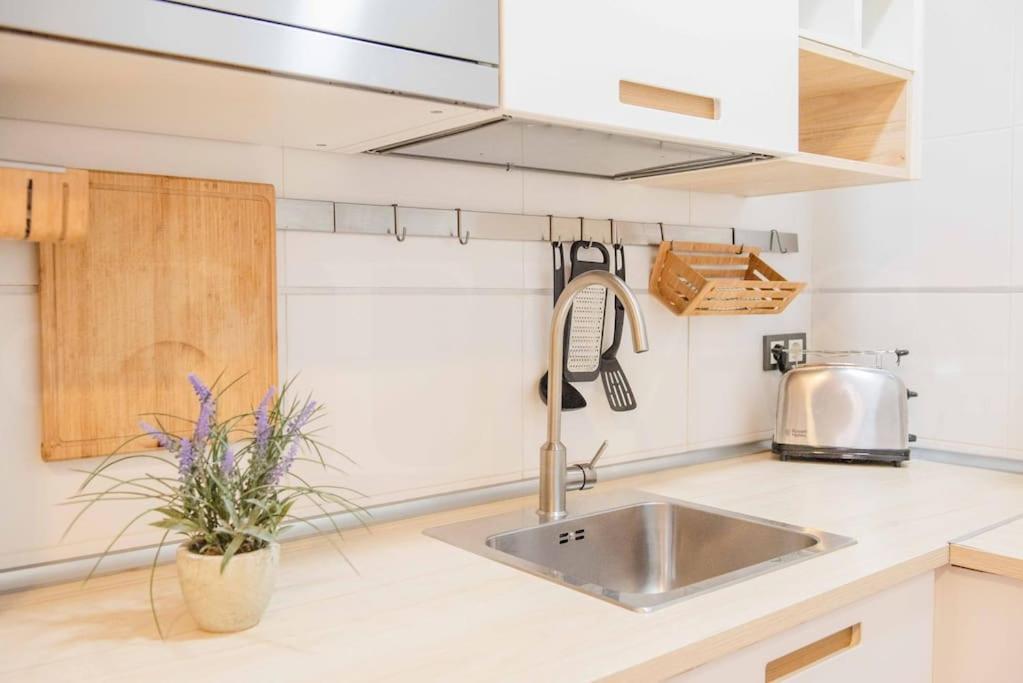 Relaxing Apartment With Parking In The Center By Rems Μάλαγα Εξωτερικό φωτογραφία